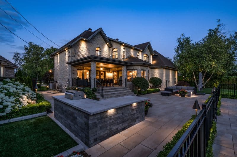 Blue hour portfolio example 4 - Professional real estate photography by Hausvalet